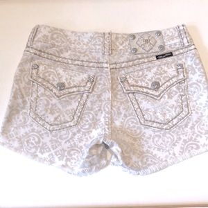 Miss Me Cargo Shorts size 28 in EUC